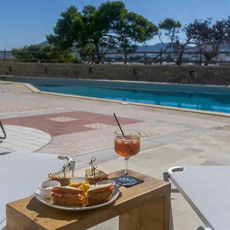 Pandrossos 3* Parikia (Paros)